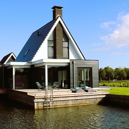 Peaceful Villa On The Water In Stavoren Luaran gambar