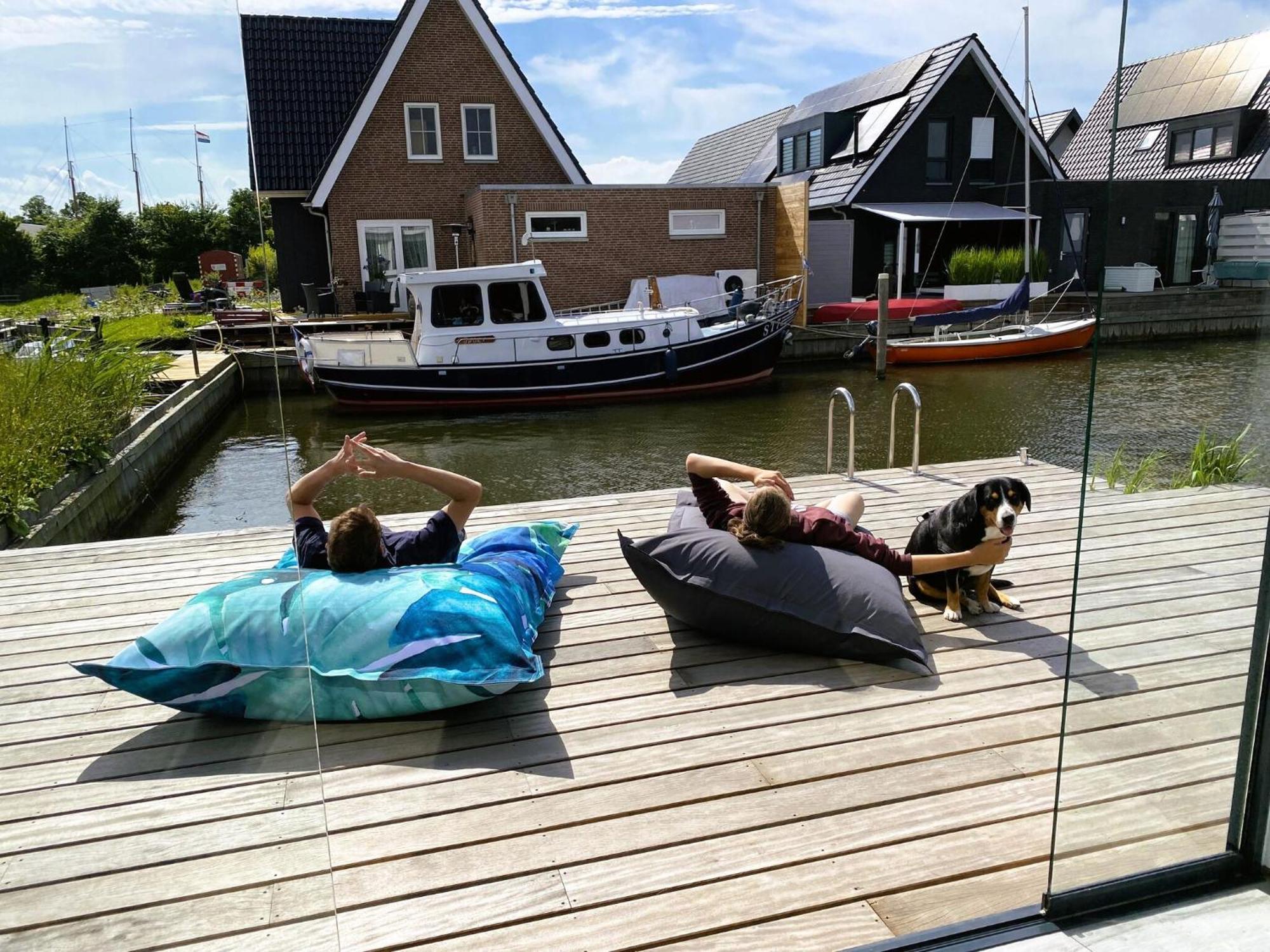 Peaceful Villa On The Water In Stavoren Luaran gambar